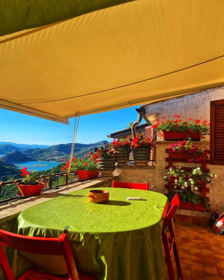 La Casa Sul Fiordo Del Turano Guest house